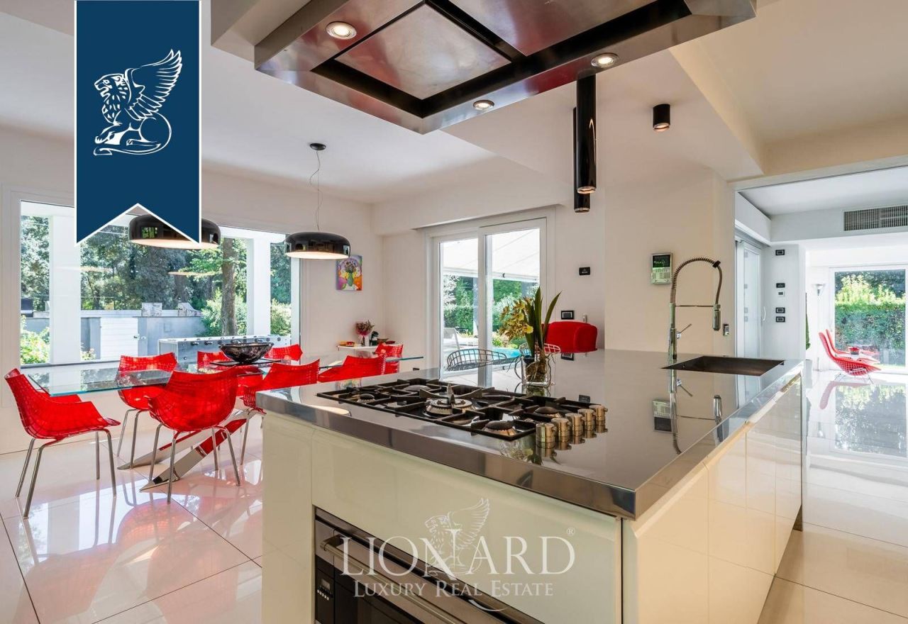 Villa in Pietrasanta, Italy, 650 m² - picture 14