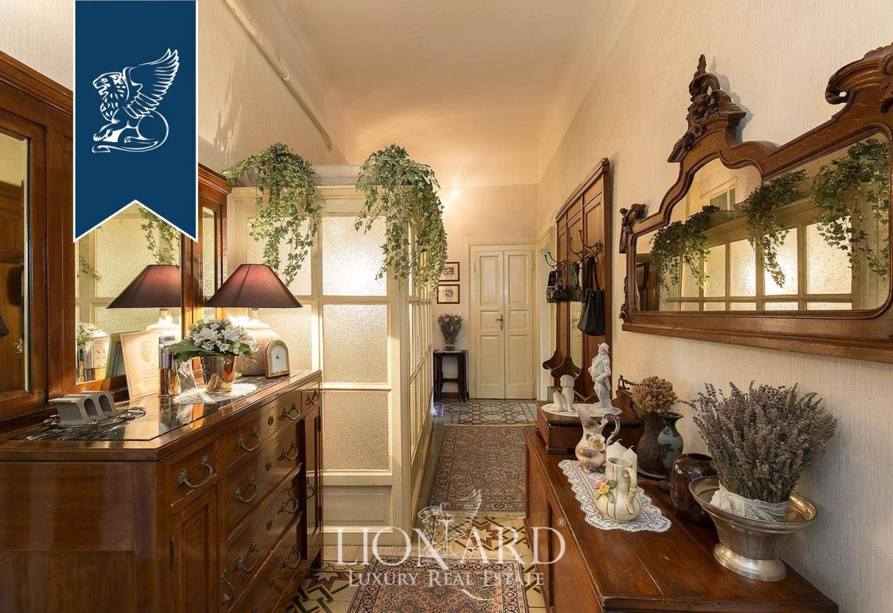 Villa in Lecco, Italien, 1 000 m² - Foto 16