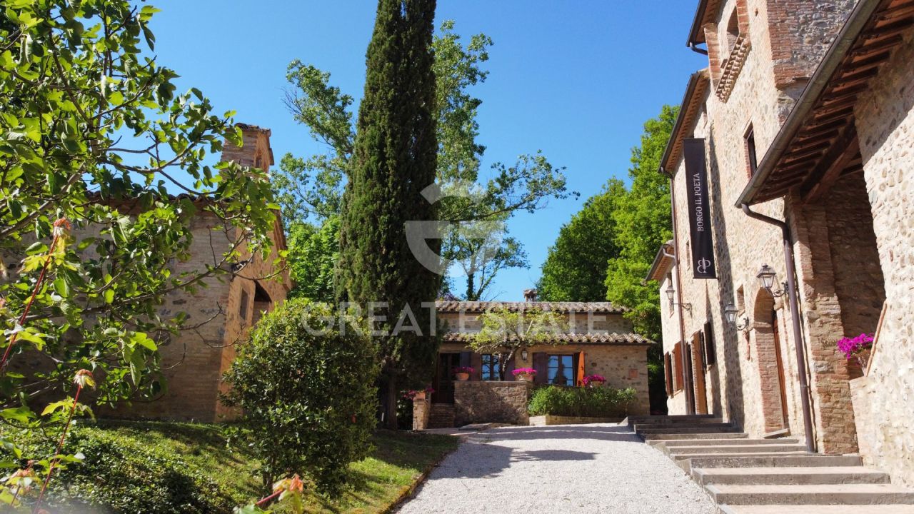 Casa en Umbertide, Italia, 1 237 m² - imagen 6