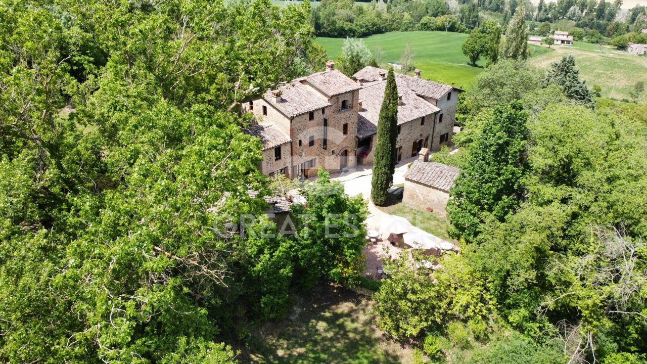 Casa en Umbertide, Italia, 1 237 m² - imagen 7