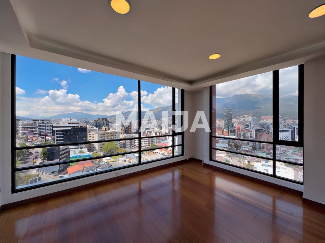 Apartment Quito, Ecuador, 195 m² - picture 2