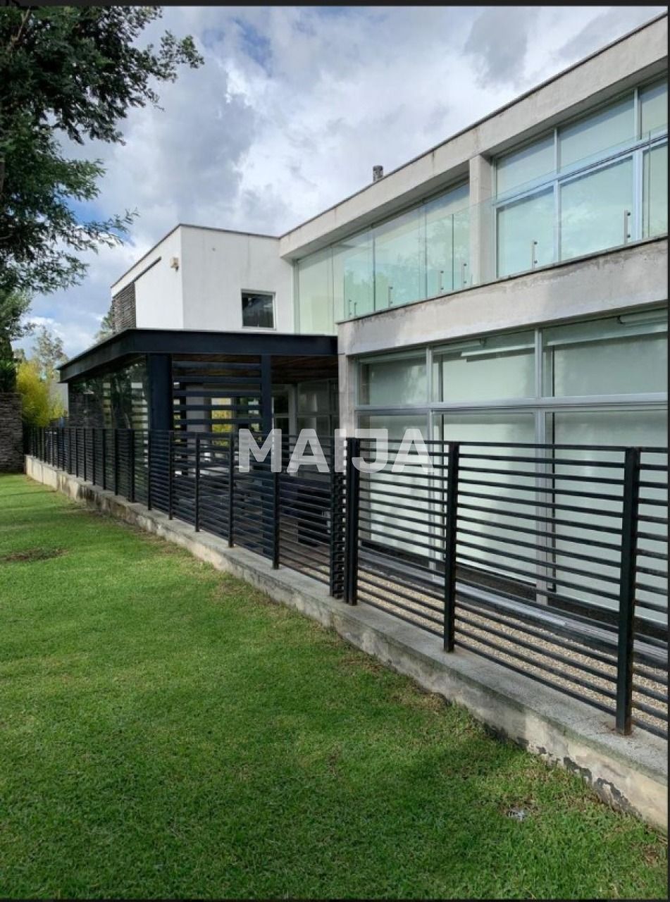 House Cumbaya, Ecuador, 1 100 m² - picture 10