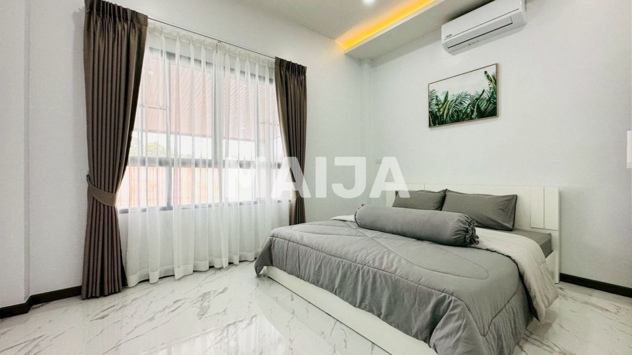 Villa on Phuket Island, Thailand, 200 m² - picture 11