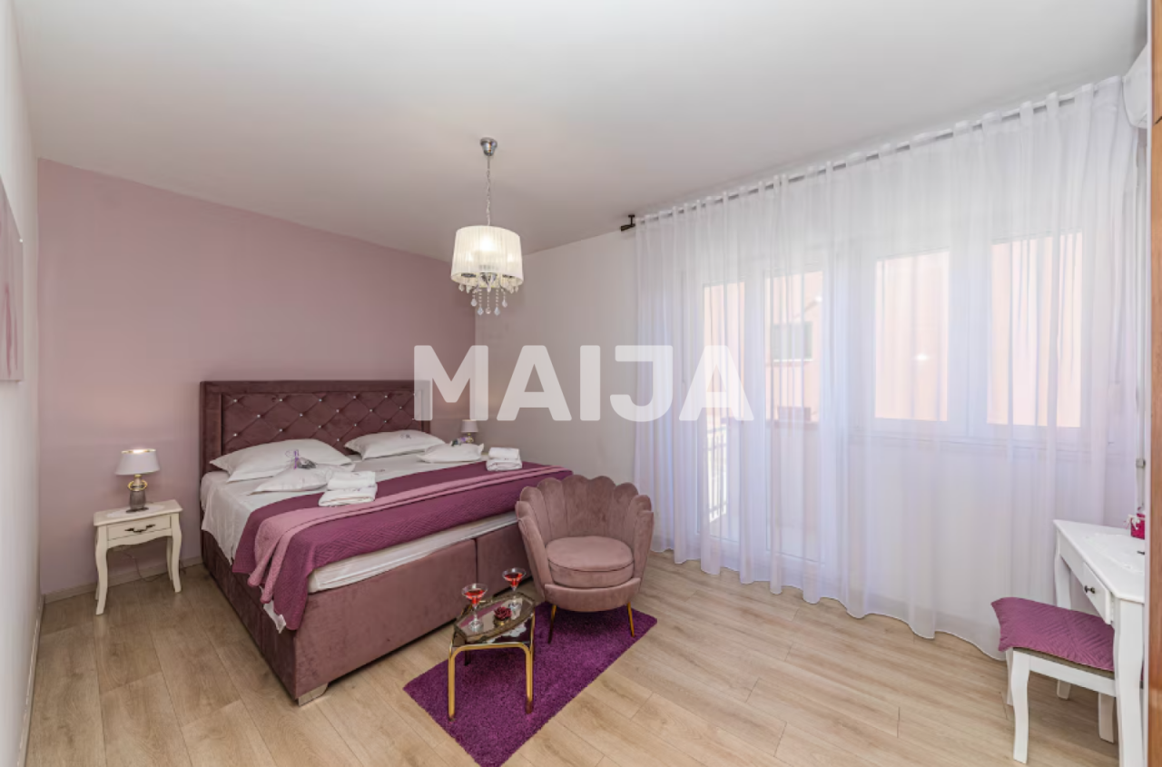 Villa in Split, Croatia, 458 m² - picture 16