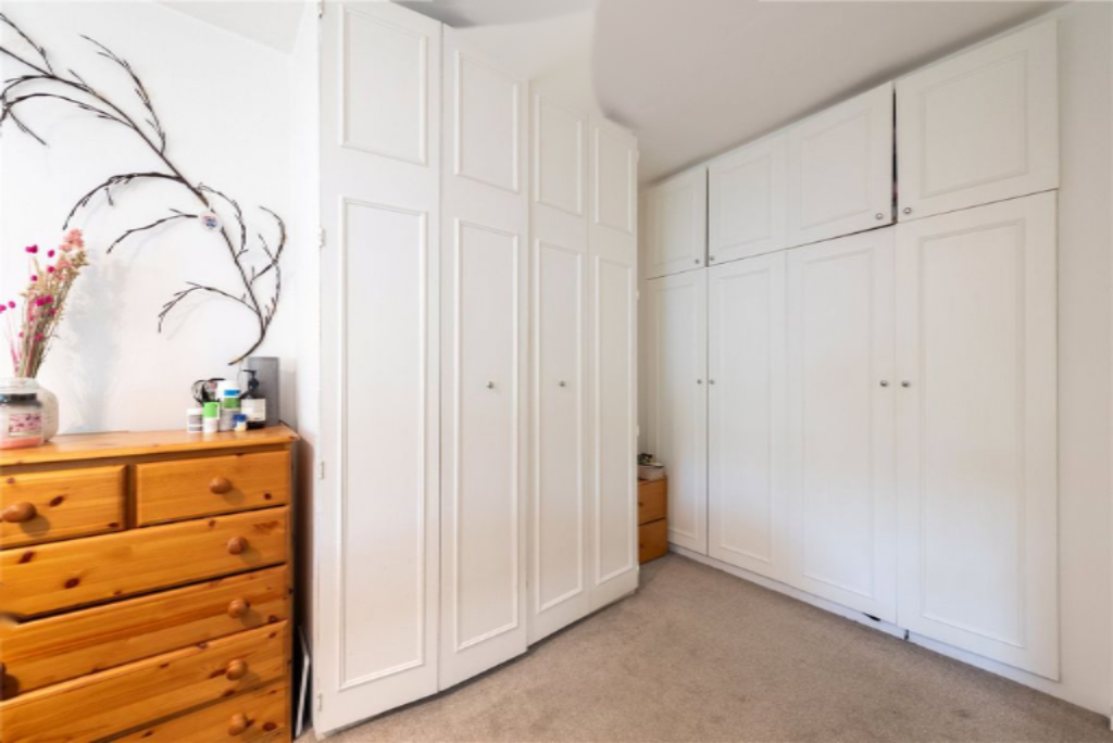 Flat in London, United Kingdom, 29 m² - picture 1