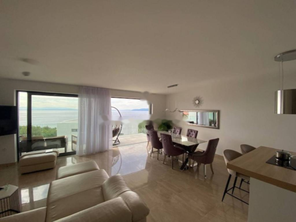 Casa en Opatija, Croacia, 250 m² - imagen 1