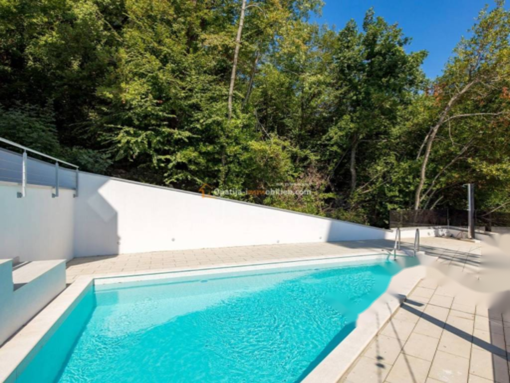 Appartamento a Opatija, Croazia, 124 m² - foto 1