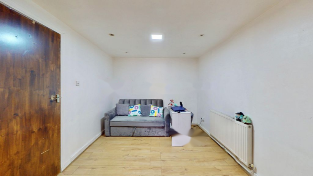 Flat in London, United Kingdom, 37 m² - picture 1