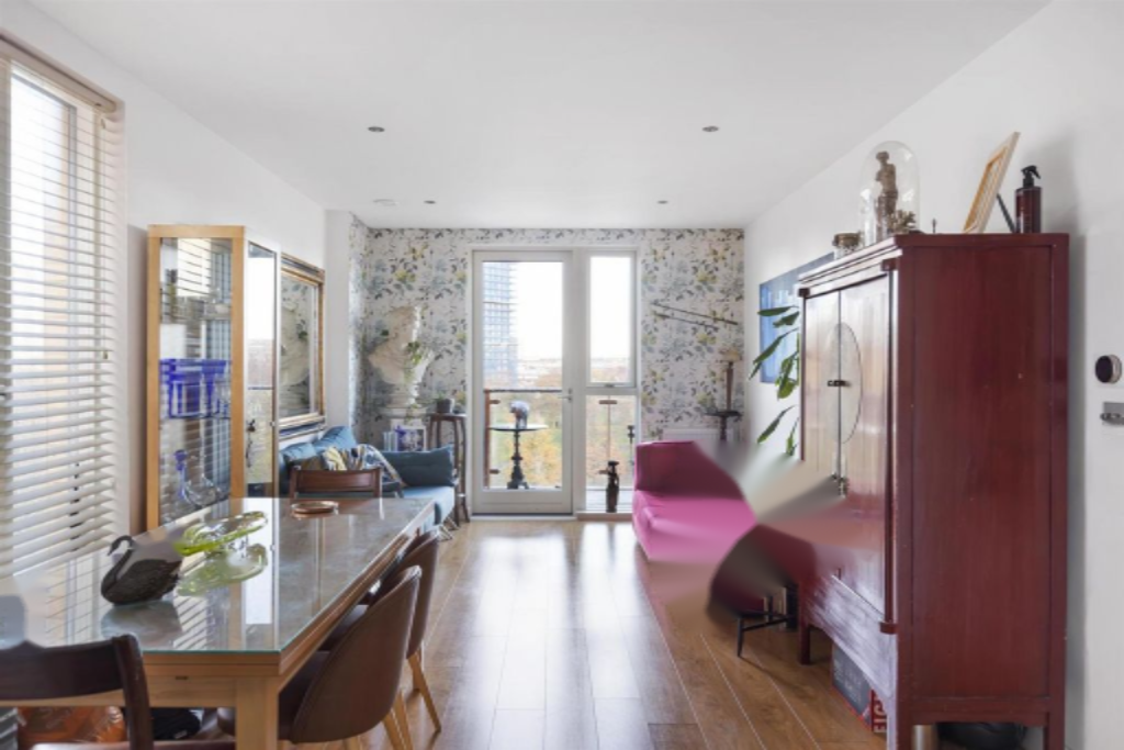 Flat in London, United Kingdom, 72 m² - picture 1