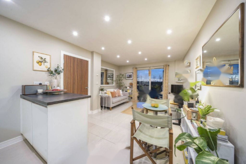 Flat in London, United Kingdom, 45 m² - picture 1