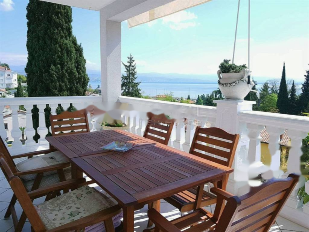 Flat in Opatija, Croatia, 130 m² - picture 1