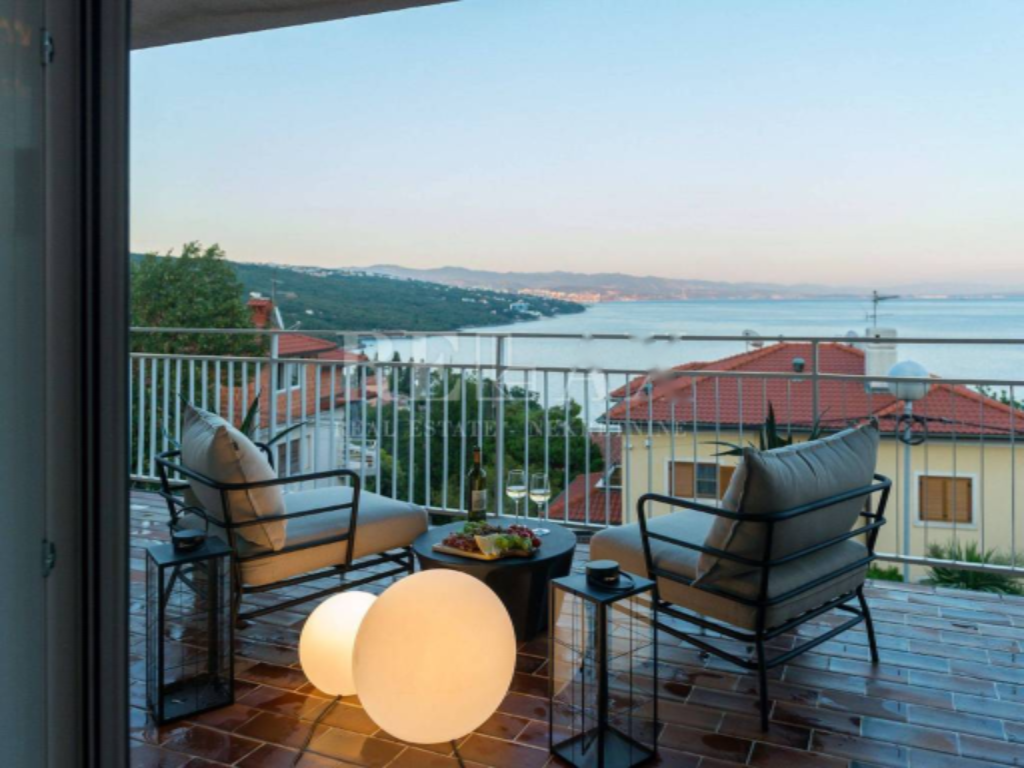 Appartement à Opatija, Croatie, 121 m² - image 1