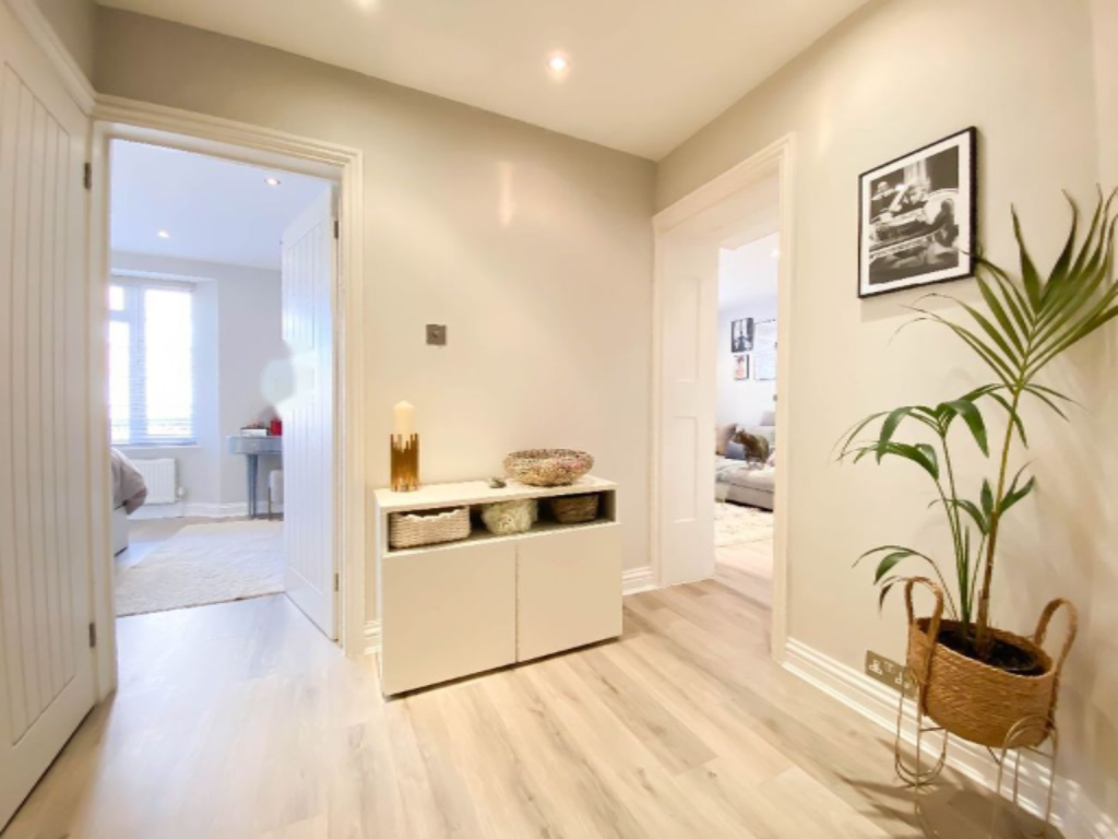 Flat in London, United Kingdom, 44 m² - picture 1