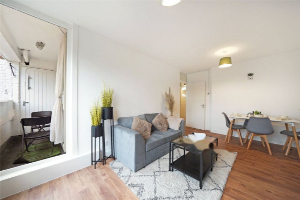 Flat in London, United Kingdom, 49 m² - picture 1