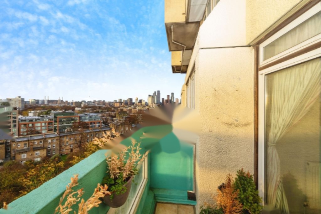 Flat in London, United Kingdom, 77 m² - picture 1