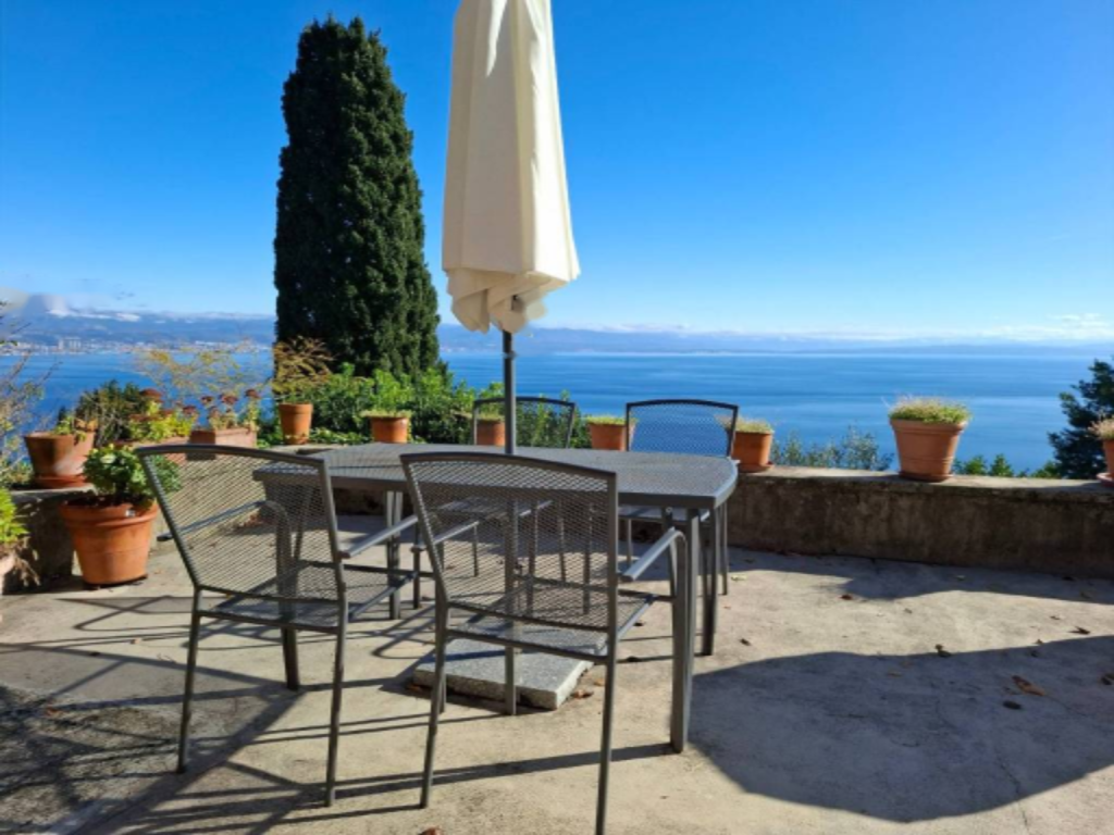 Haus in Opatija, Kroatien, 1 276 m² - Foto 1