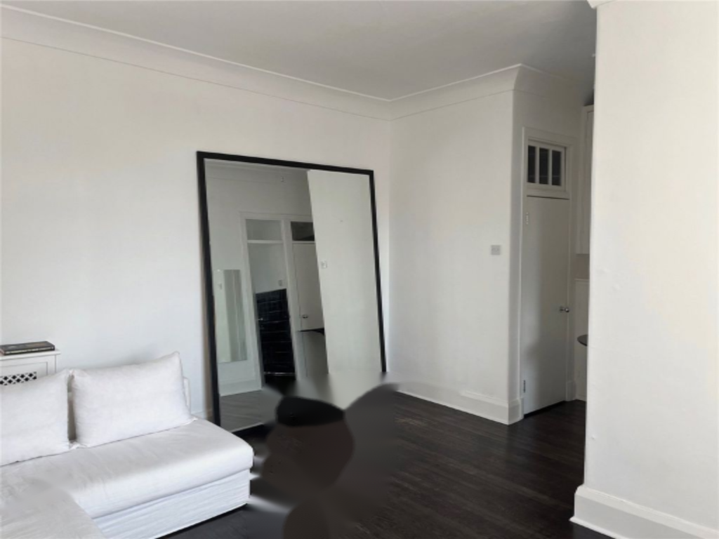 Flat in London, United Kingdom, 32 m² - picture 1