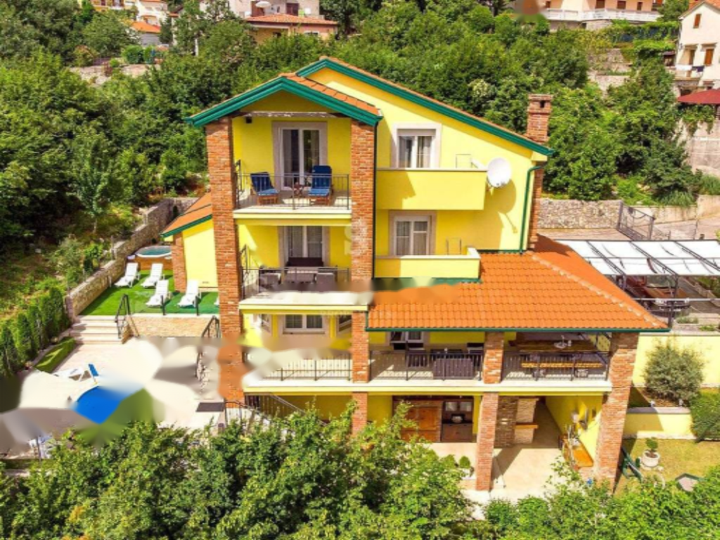 Casa en Opatija, Croacia, 639 m² - imagen 1