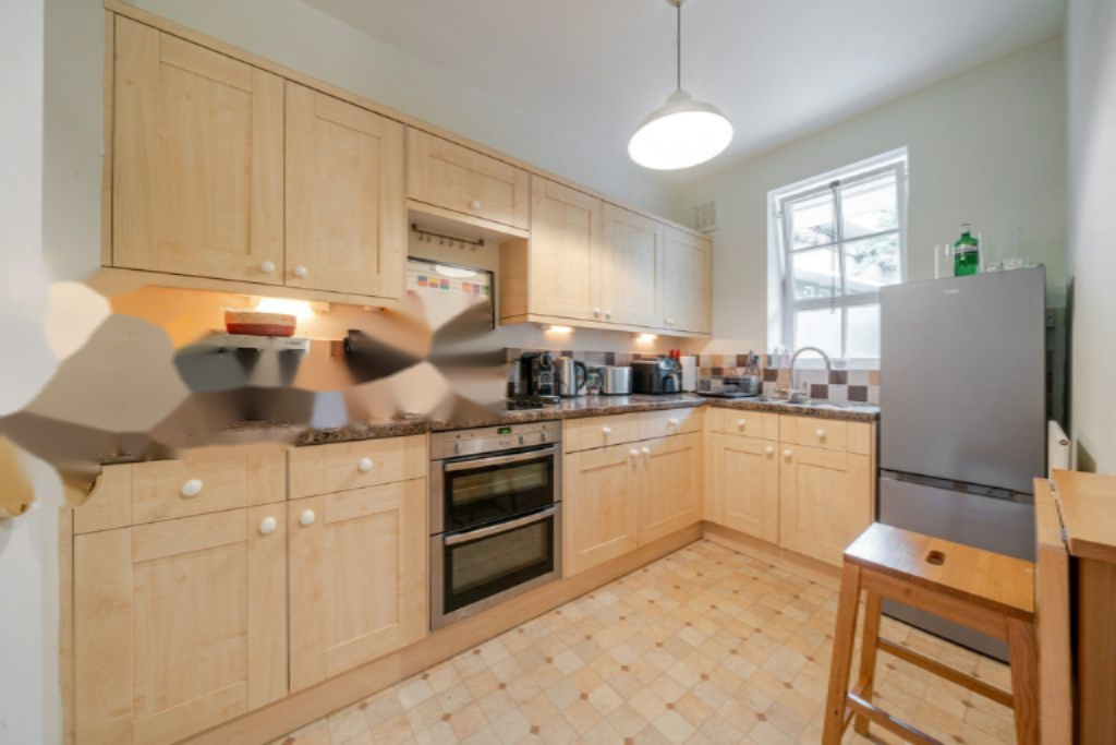 Flat in London, United Kingdom, 44 m² - picture 1