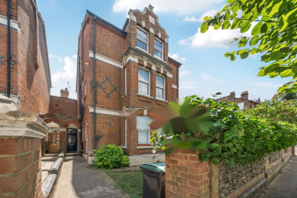 Flat in London, United Kingdom, 28 m² - picture 1