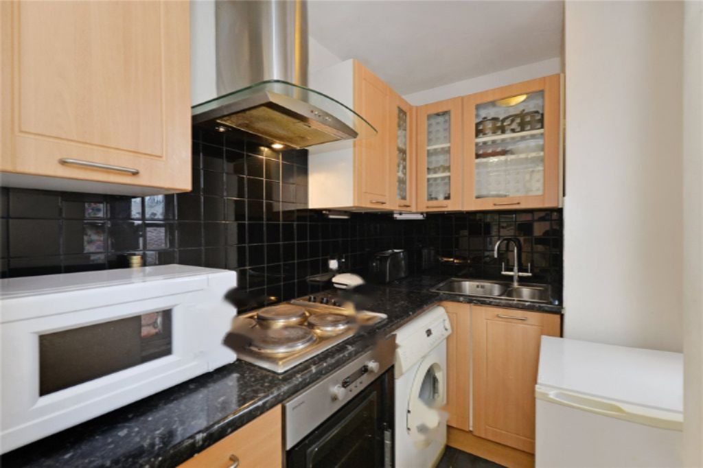 Flat in London, United Kingdom, 25 m² - picture 1