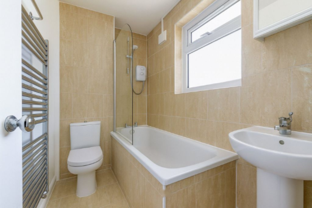 Flat in London, United Kingdom, 38 m² - picture 1