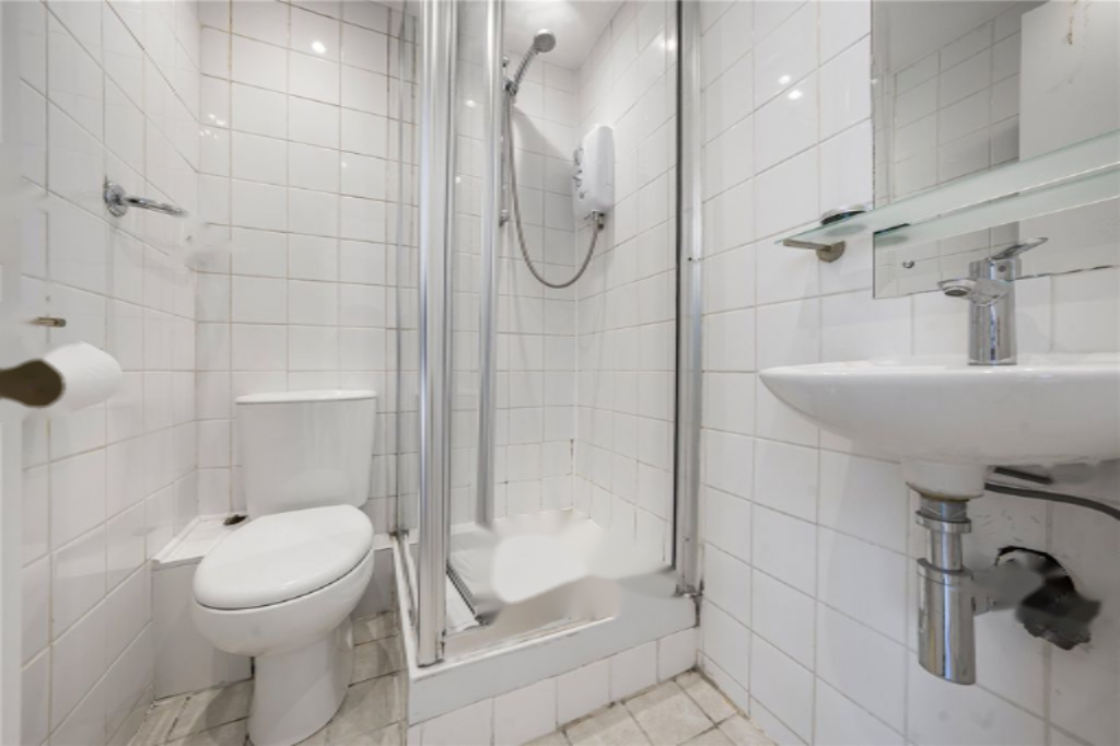 Flat in London, United Kingdom, 27 m² - picture 1