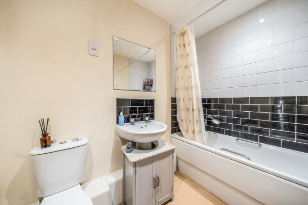 Piso en Londres, Reino Unido, 67 m² - imagen 1