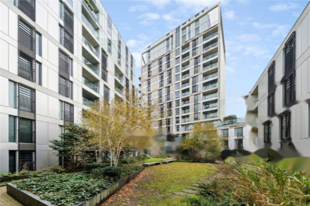 Flat in London, United Kingdom, 46 m² - picture 1