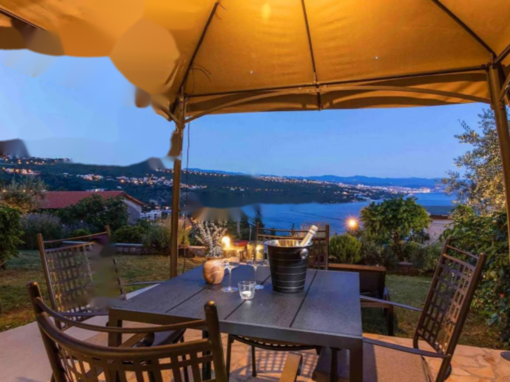 Flat in Opatija, Croatia, 170 m² - picture 2