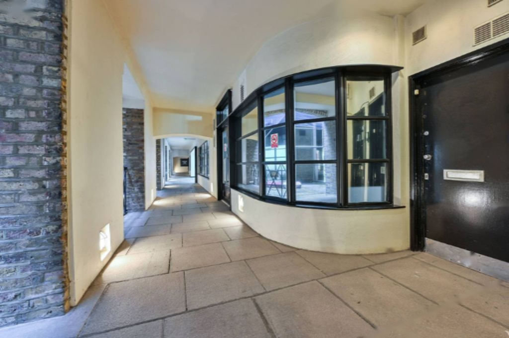 Flat in London, United Kingdom, 36 m² - picture 2