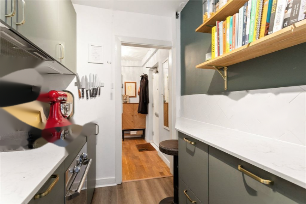 Flat in London, United Kingdom, 40 m² - picture 2