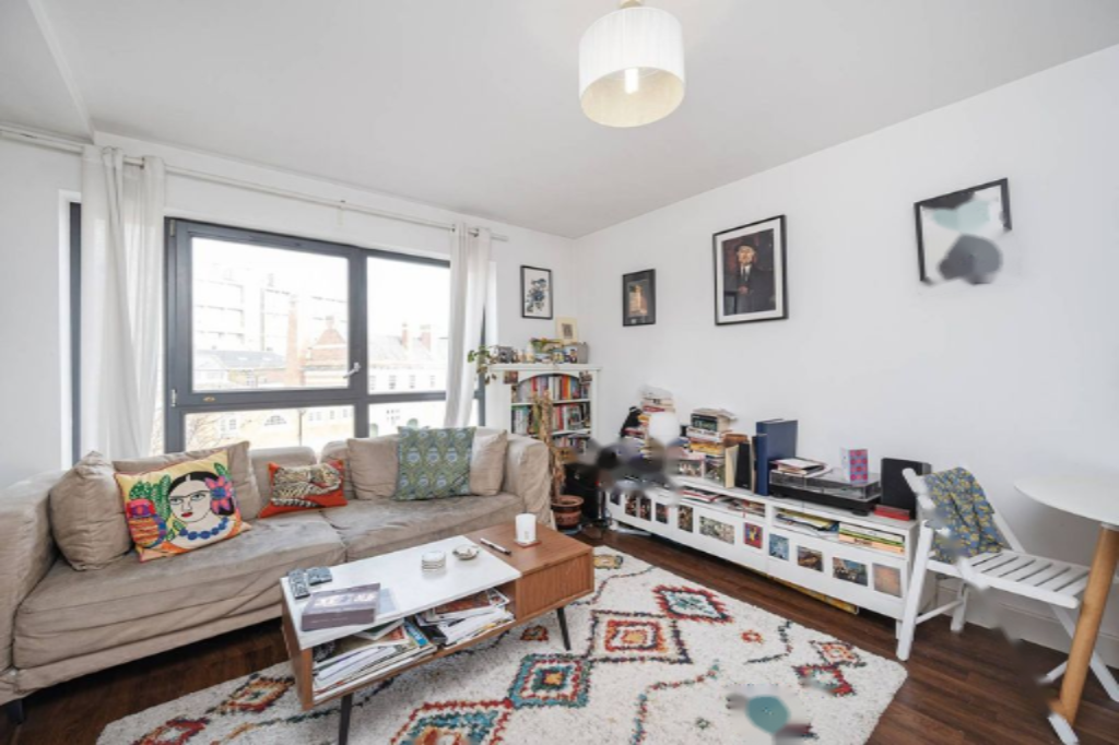 Flat in London, United Kingdom, 49 m² - picture 2