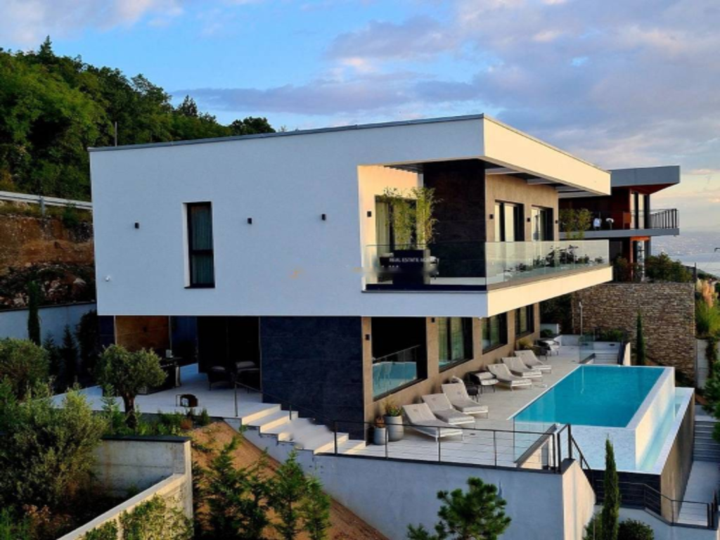 House in Opatija, Croatia, 784 m² - picture 2