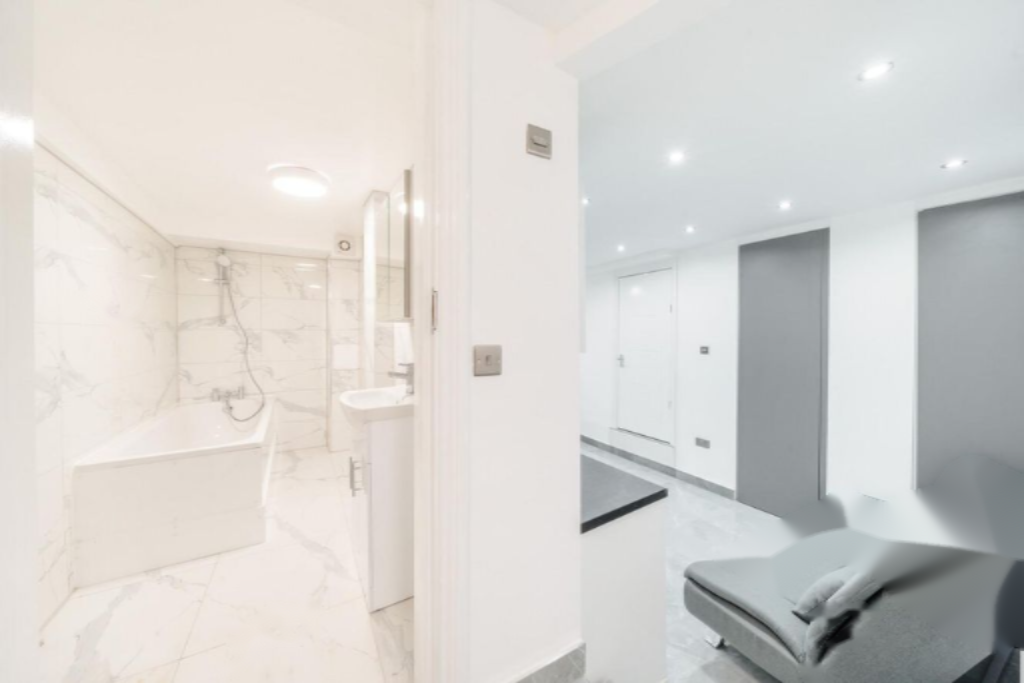 Flat in London, United Kingdom, 35 m² - picture 2