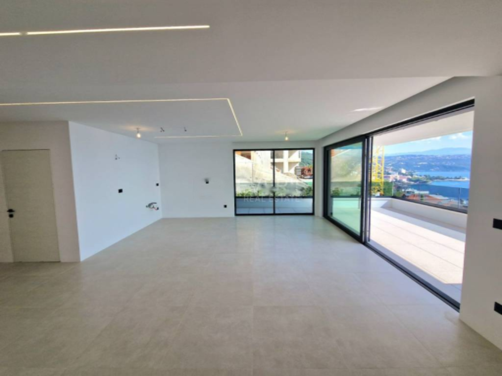 Flat in Opatija, Croatia, 138 m² - picture 2