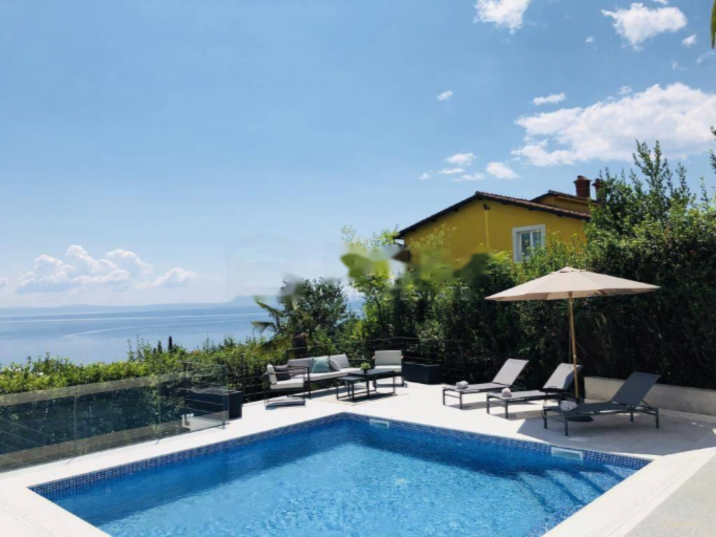 Maison à Opatija, Croatie, 200 m² - image 2
