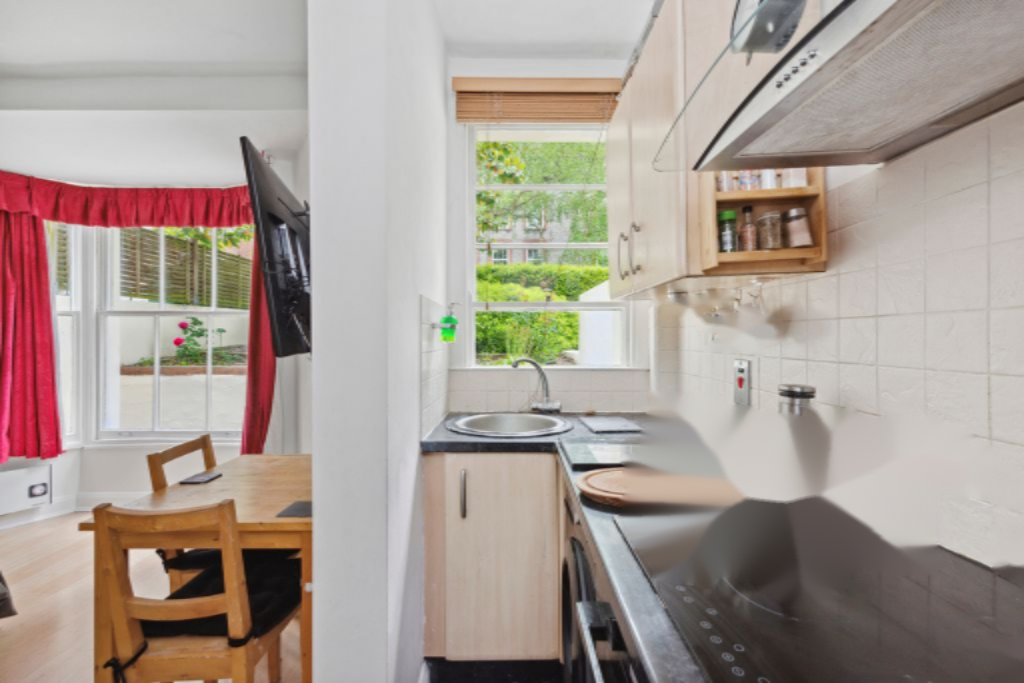 Flat in London, United Kingdom, 24 m² - picture 2