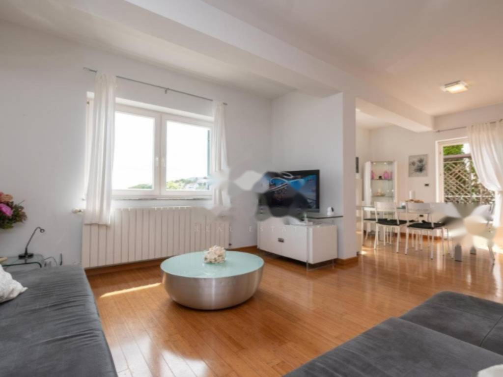 Piso en Opatija, Croacia, 91 m² - imagen 2