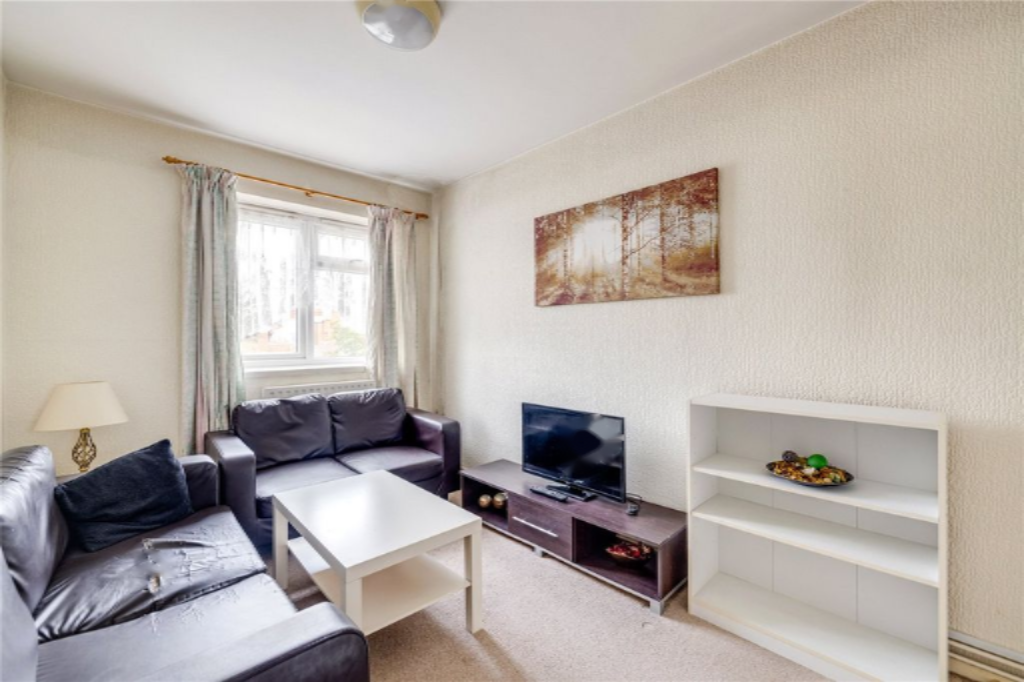 Flat in London, United Kingdom, 58 m² - picture 2