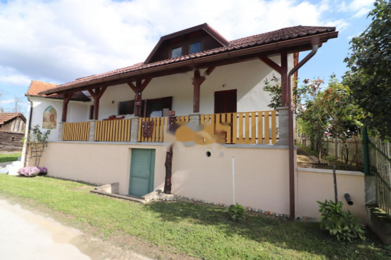 Maison à Destrnik, Slovénie, 240 m² - image 2