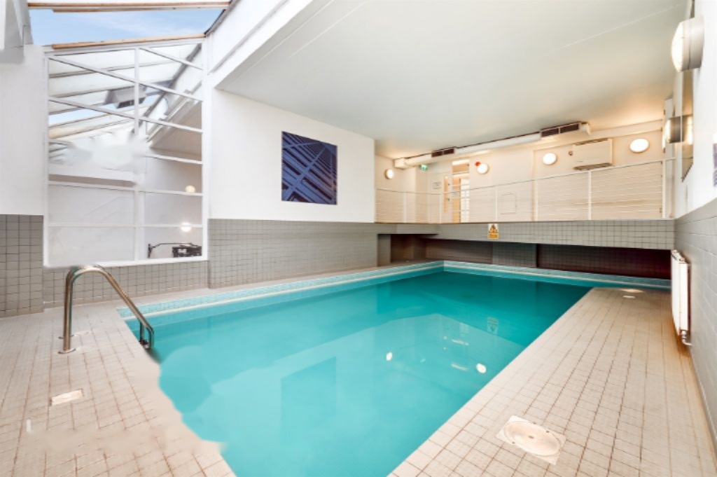 Flat in London, United Kingdom, 51 m² - picture 2