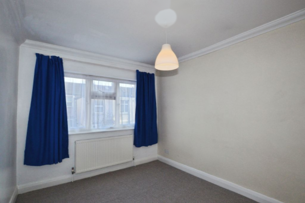 Flat in London, United Kingdom, 50 m² - picture 2