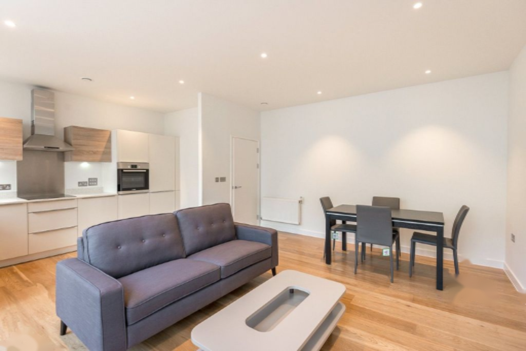 Flat in London, United Kingdom, 58 m² - picture 2