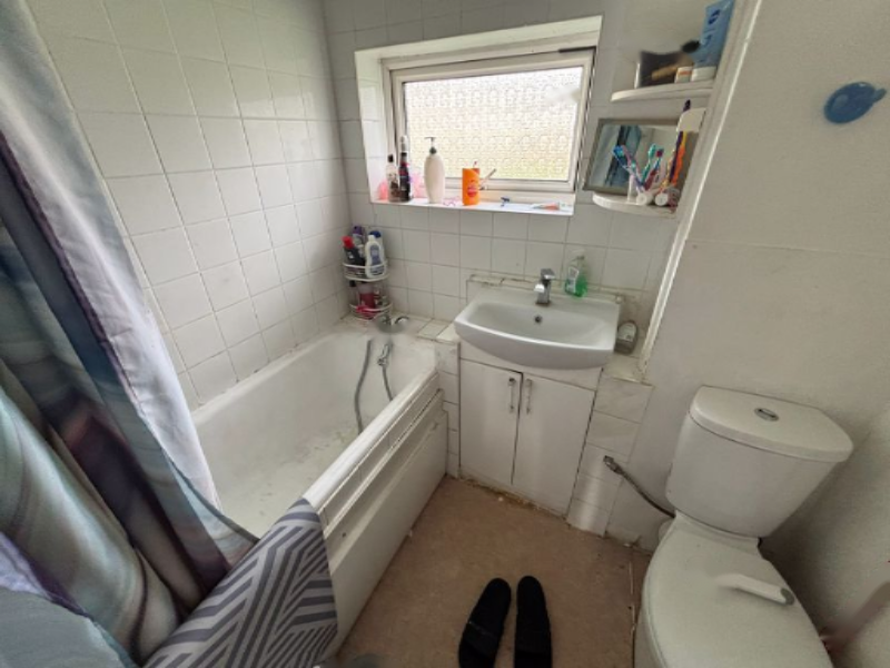 Flat in London, United Kingdom, 57 m² - picture 2