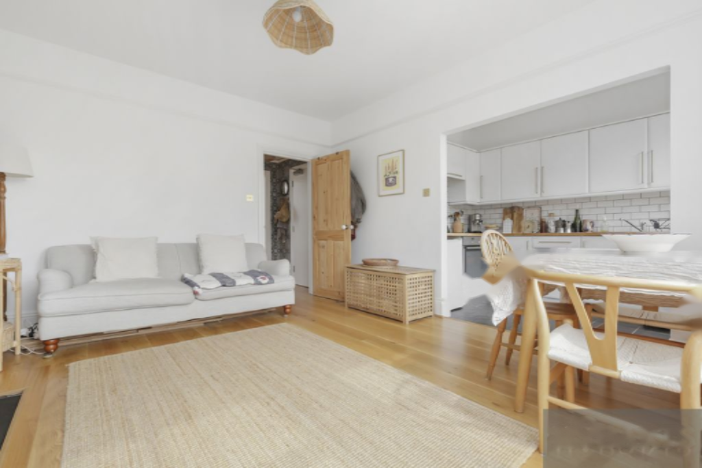 Flat in London, United Kingdom, 40 m² - picture 3