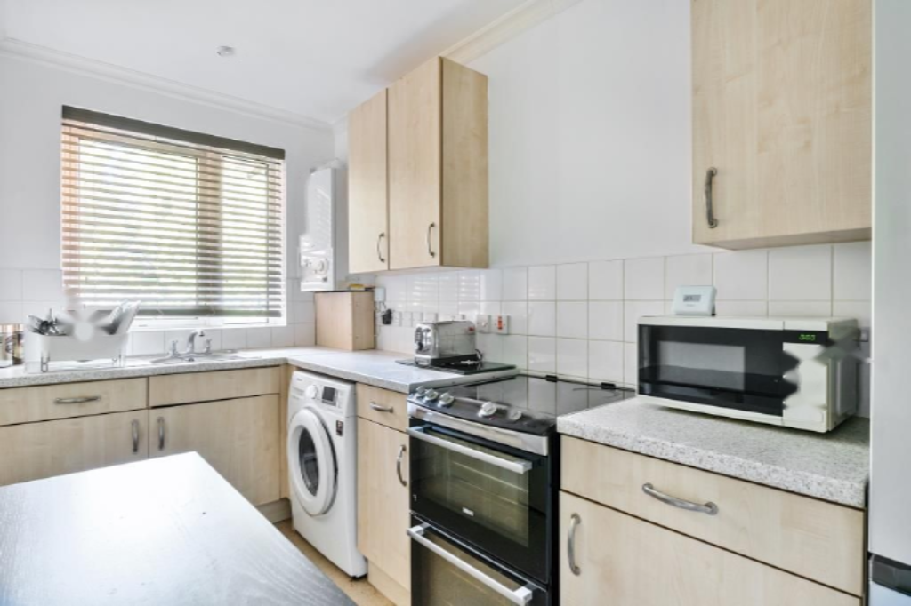 Flat in London, United Kingdom, 33 m² - picture 3