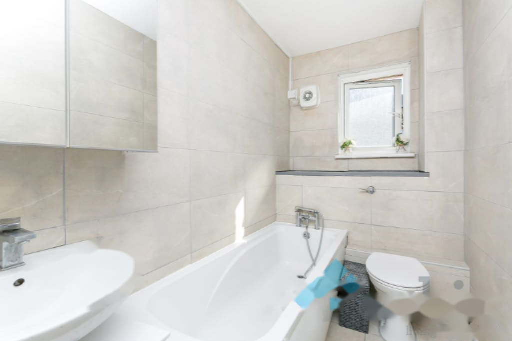 Flat in London, United Kingdom, 62 m² - picture 3