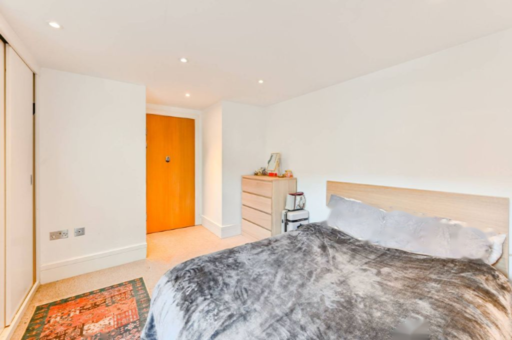 Flat in London, United Kingdom, 46 m² - picture 3