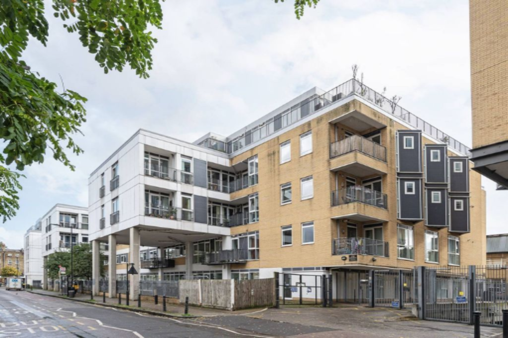 Flat in London, United Kingdom, 48 m² - picture 3